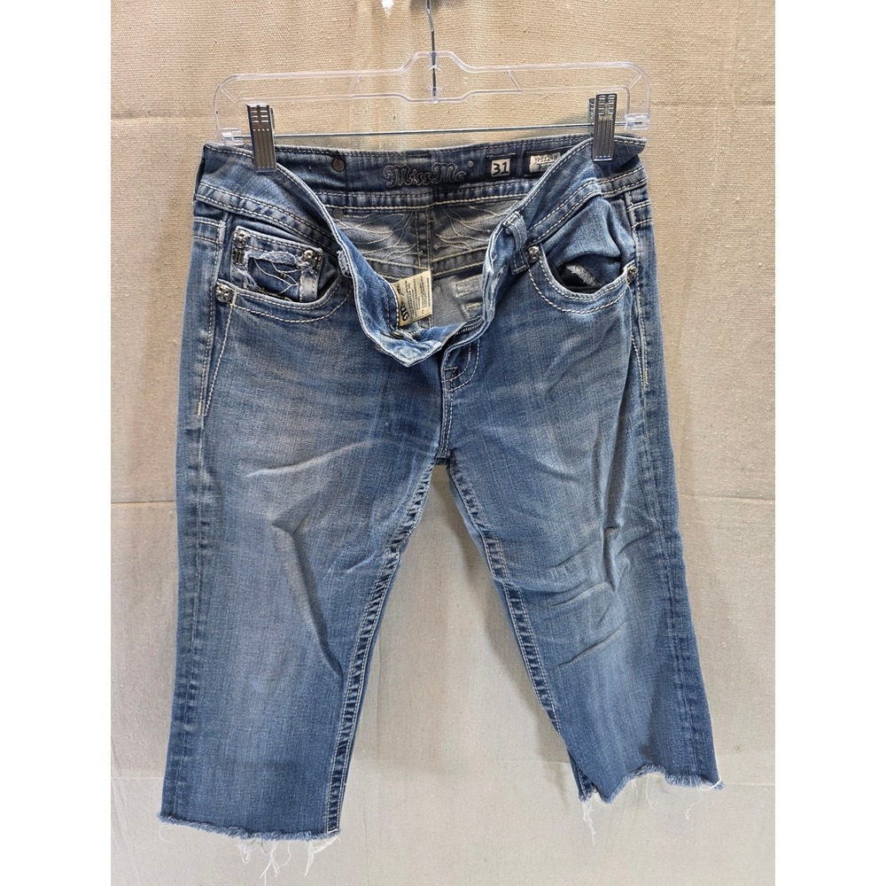 Miss Me Medium Wash Raw Hem Denim Shorts Womens Size 31 Embellished Pocket